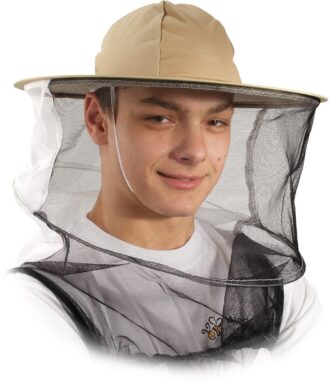 Včelařský ochranný klobouk s otvory na ruce a gumičkou na hrudi BEE 65